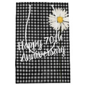 70th Anniversary Daisy Op Gingham Midden Geschenkt Medium Cadeauzakje (Voorkant)