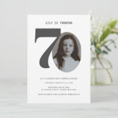  70th Birthday Foto Uitnodiging (Staand voorkant)
