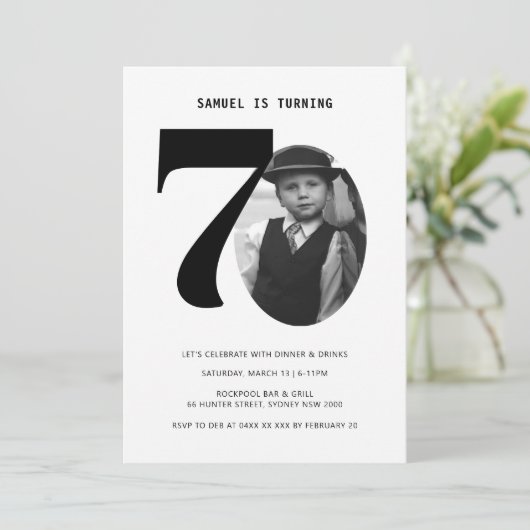  70th Birthday Foto Uitnodiging (Staand voorkant)