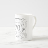 70th Birthday Gag Gift Porselein Kop (Voorkant rechts)