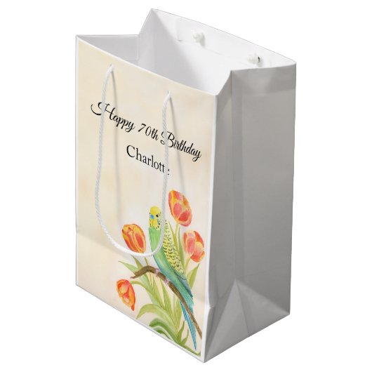 70th Birthday Party Parakeet with Tulips  Medium Cadeauzakje (Voorkant Gekanteld)
