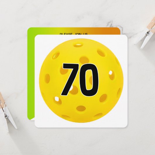 70th Birthday Pickleball Party Kaart (Voorkant / Achterkant in situ)