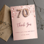 70th Birthday roos Gold Stars Dank u kaart<br><div class="desc">Een bedankje voor een 70ste verjaardag. Een roos gouden gradiënt achtergrondkleur. Met roos gouden druppelende stralende sterren. Voorzijde: nummer 70 geschreven met een ballonstijl lettertype,  groot donker roos goudkleurig handschrift en de tekst: Thank You,  jouw tekst,  titel en een datum. Terug: Personaliseer en voeg uw bedankbriefje en naam toe.</div>