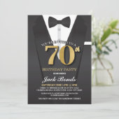 70th Birthday Spy Suit Black stropdas Gold Invitat Kaart (Staand voorkant)