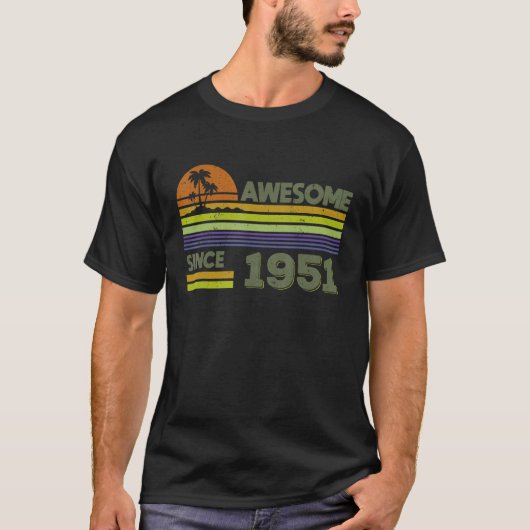 71 jaar oude Mannen Vrouwen Geweldige sinds 1951 T-shirt (Voorkant)