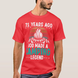 71-jarige kampeerlegende Scout 71Verjaardag Kampee T-shirt