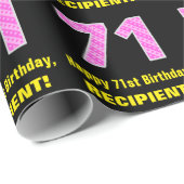 71e verjaardag: roze strepen en harten "71" + naam cadeaupapier (Rol Hoek)