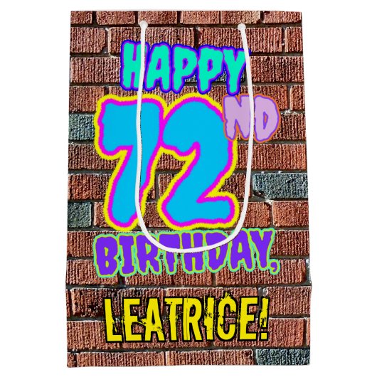 72e verjaardag: Leuk, Urban Graffiti geïnspireerd  Medium Cadeauzakje (Achterkant)