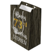 73e verjaardag: Faux Gold look & Faux Wood Pattern Medium Cadeauzakje (Achterkant Gekanteld)