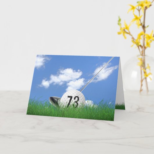 73e verjaardag golfbal in gras kaart (Gele Bloem)