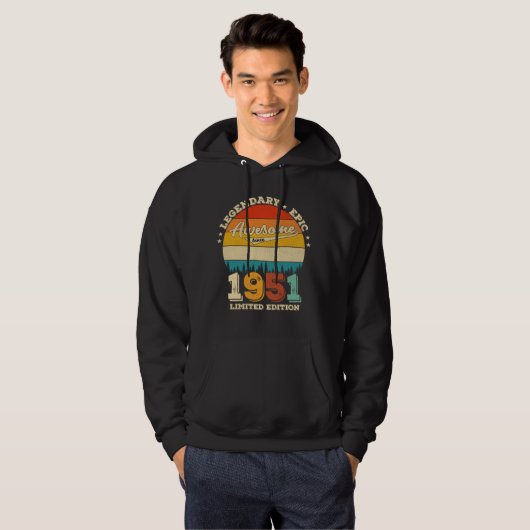 74 jaar oude Bday 1951 Geweldige 74e verjaardagsca Hoodie (Voorkant volledig)
