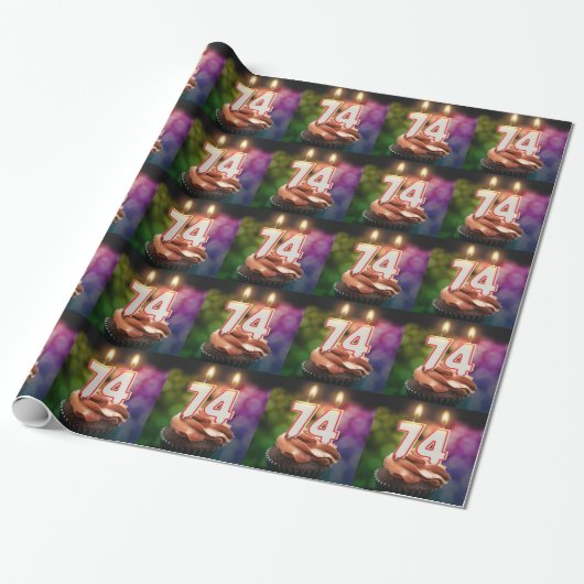 74e verjaardag met kaarsen cadeaupapier (Uitgerold)
