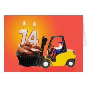 74e verjaardag met perskoeken, kaarsen en vorkheft