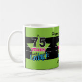 75 jaar en liefhebbend koffiemok (Links)