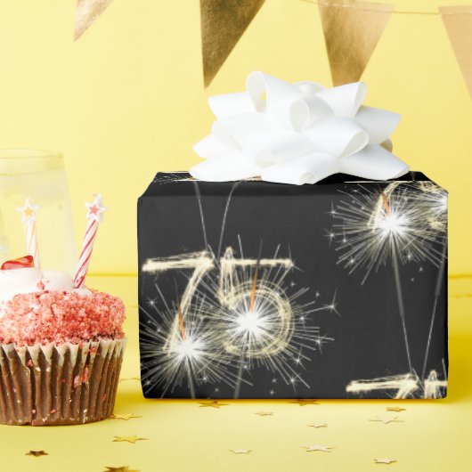 75e jaarsparklers op zwart cadeaupapier (Verjaardagsfeest)