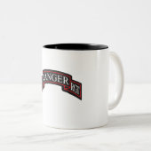 75e Ranger Regiment Scroll Tweekleurige Koffiemok (Voorkant rechts)