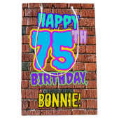 75e verjaardag: Fun, Urban Graffiti geïnspireerd K Medium Cadeauzakje (Voorkant)