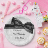 75th Birthday Black Damask en Faux Bow Papieren Bordje (Feest)