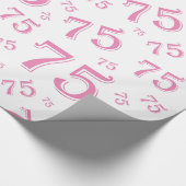 75th Birthday Number Pattern 75 Pink and White Cadeaupapier (Hoek)