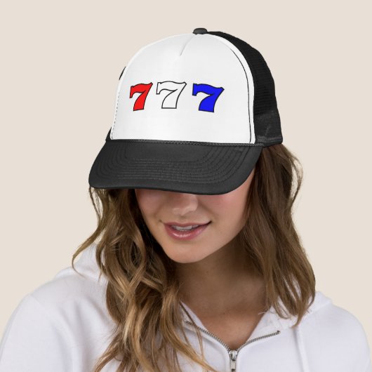 777 rood wit en blauw trucker pet (In situ)