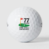 77 jaar en nog steeds swingende grappige 77e verja golfballen (Voorkant)