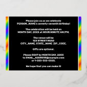 77e Birthday Party — Fun, regenboogspectrum "77" Folie Uitnodiging (Achterkant)