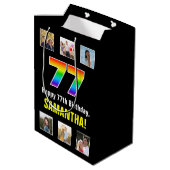 77e verjaardag: Regenboog "77", Aangepaste foto's  Medium Cadeauzakje (Achterkant Gekanteld)
