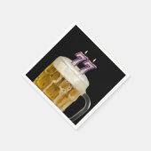 77th Birthday Beer op zwarte luiers Servet (Hoek)