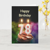 78e verjaardag met taart en kaarsen kaart (Gele Bloem)