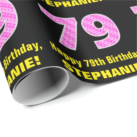 79e verjaardag: roze strepen en harten "79" + naam cadeaupapier (Rol Hoek)