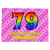 79e verjaardag: Roze strips & harten, regenboognr. Groot Cadeauzakje (Achterkant)