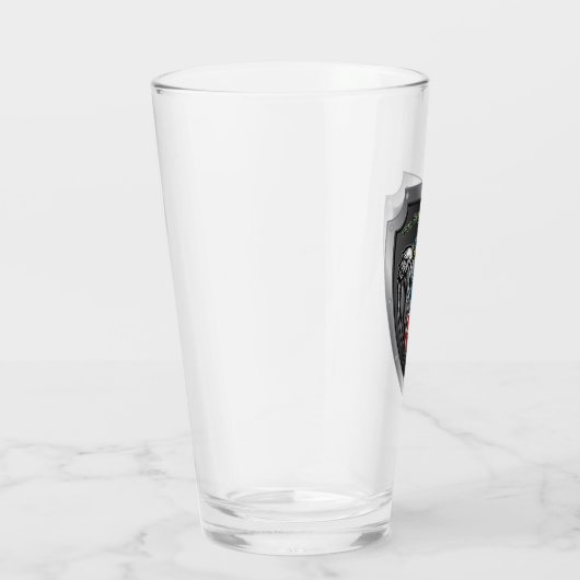 7e door de speciale strijdkrachten (luchtschepen)  glas (Rechts)