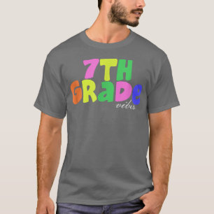 7e graad vibes Retro Groovy Women Happy First Day T-shirt