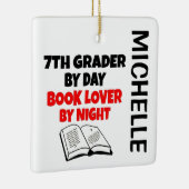 7e Grader houdt van lezen van CUSTOM Keramisch Ornament (Rechts)
