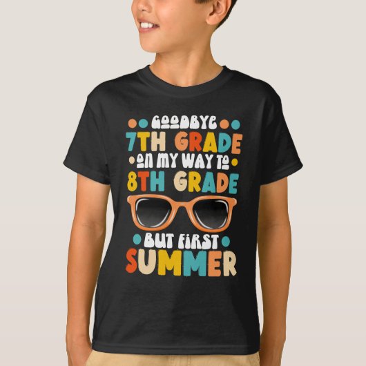 7e klas Afstuderen naar 8e klas maar eerste zomer T-shirt (Voorkant)