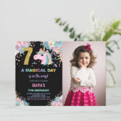 7e Verjaardag Eenhoorn Verjaardag Uitnodigingen fo (Staand voorkant)