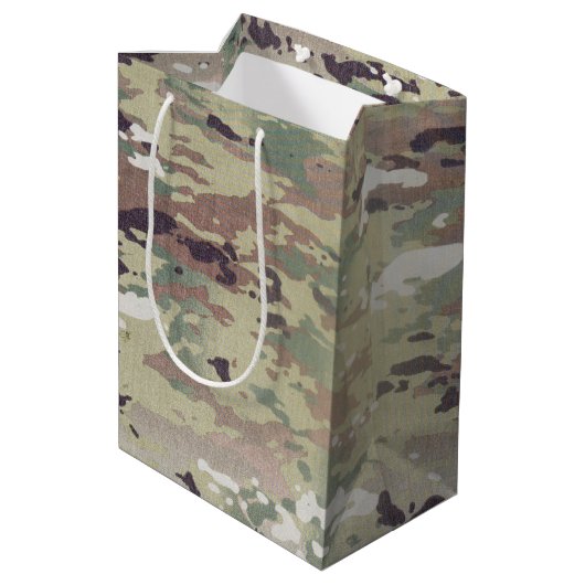 7lx4.5wx10h Medium Gift Bag Army OCP Camo Uniform Medium Cadeauzakje (Achterkant Gekanteld)