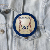 80 jaar oud, honkbal op blauwe Button pop (In situ)
