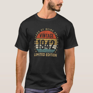 80-jarige geboren in 1942  80e geboortedag t-shirt