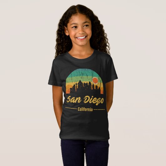 80-jarige San Diego City Skyline Retro Sunset T-shirt (Voorkant volledig)