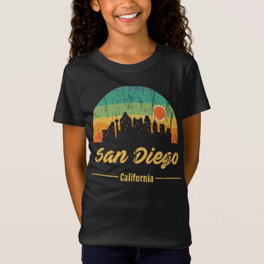  80-jarige San Diego City Skyline Retro Sunset T-shirt (Voorkant)