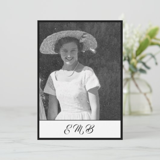 80e verjaardag Elegant foto zwart-wit monogram Kaart (Staand voorkant)