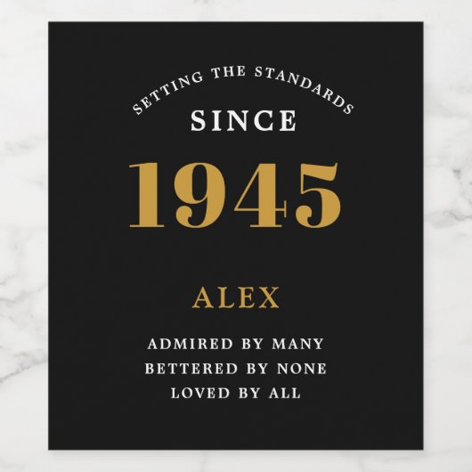 80e Verjaardag Naam 1946 Zwart Goud Elegant Chic Wijn Etiket (Enkel label)