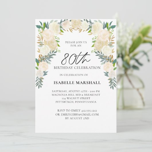 80e verjaardag witte rozen bloemenscript party kaart (Staand voorkant)