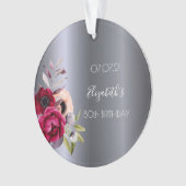 80e verjaardag zilveren florale burgundy naam ornament (voorkant)