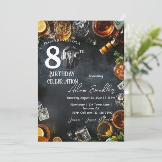 80e verjaardagsfeestje met drinken en whisky kaart (Staand voorkant)