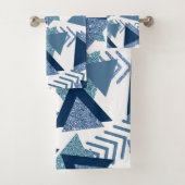 80s Luxe Abstract | Turquoise en Navy Blue Shapes Bad Handdoek (Insitu)