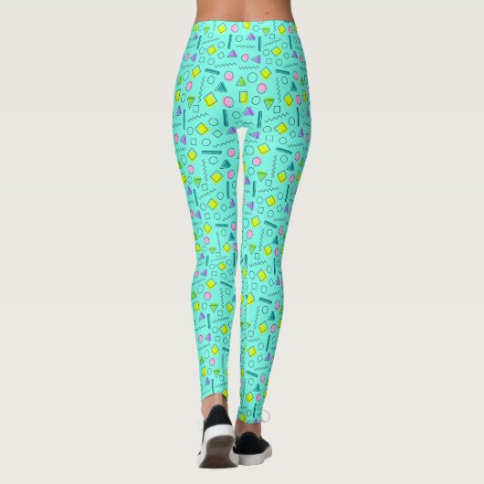 80s Memphis Abstracte vormen op lichtblauw Leggings (Achterkant)