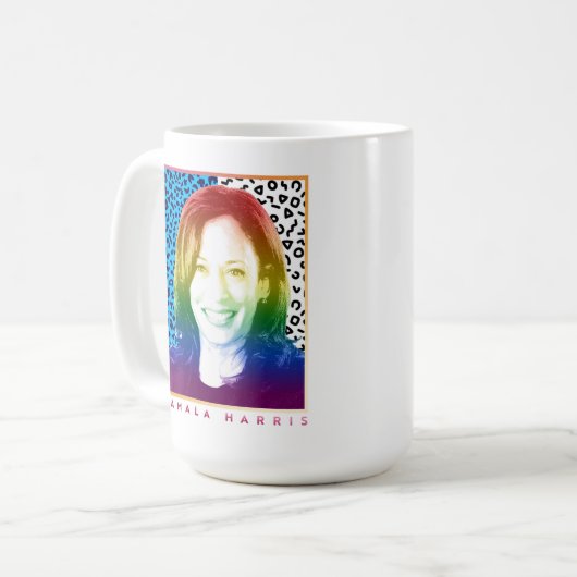 80s Poster - Kamala Harris Pride Koffiemok (Voorkant links)