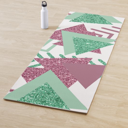 80s Vers Abstract | Roze en Groen Vormenpatroon Yogamat (In situ)